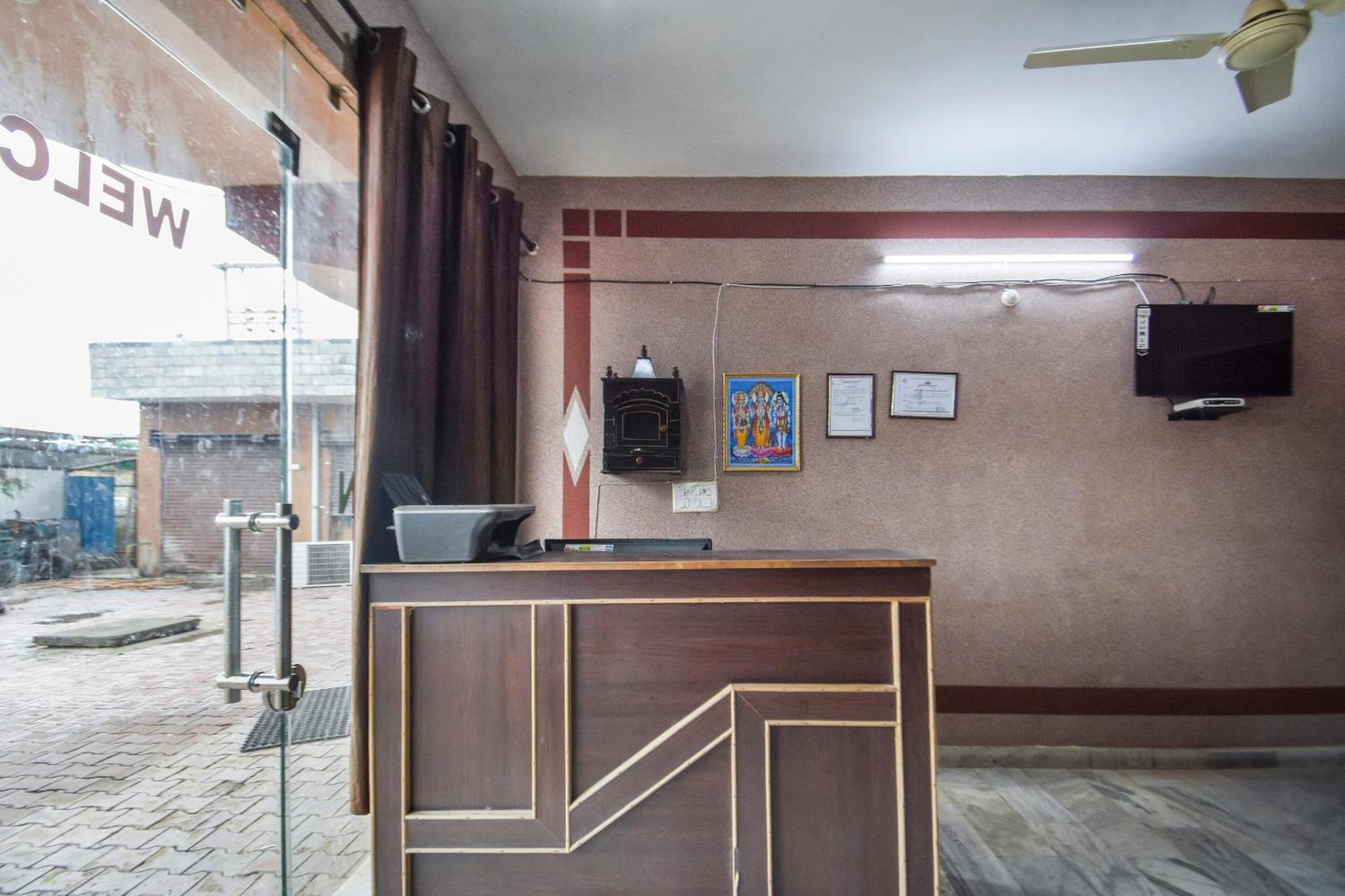 Oyo Flagship Vibes Hotel Nālāgarh Εξωτερικό φωτογραφία