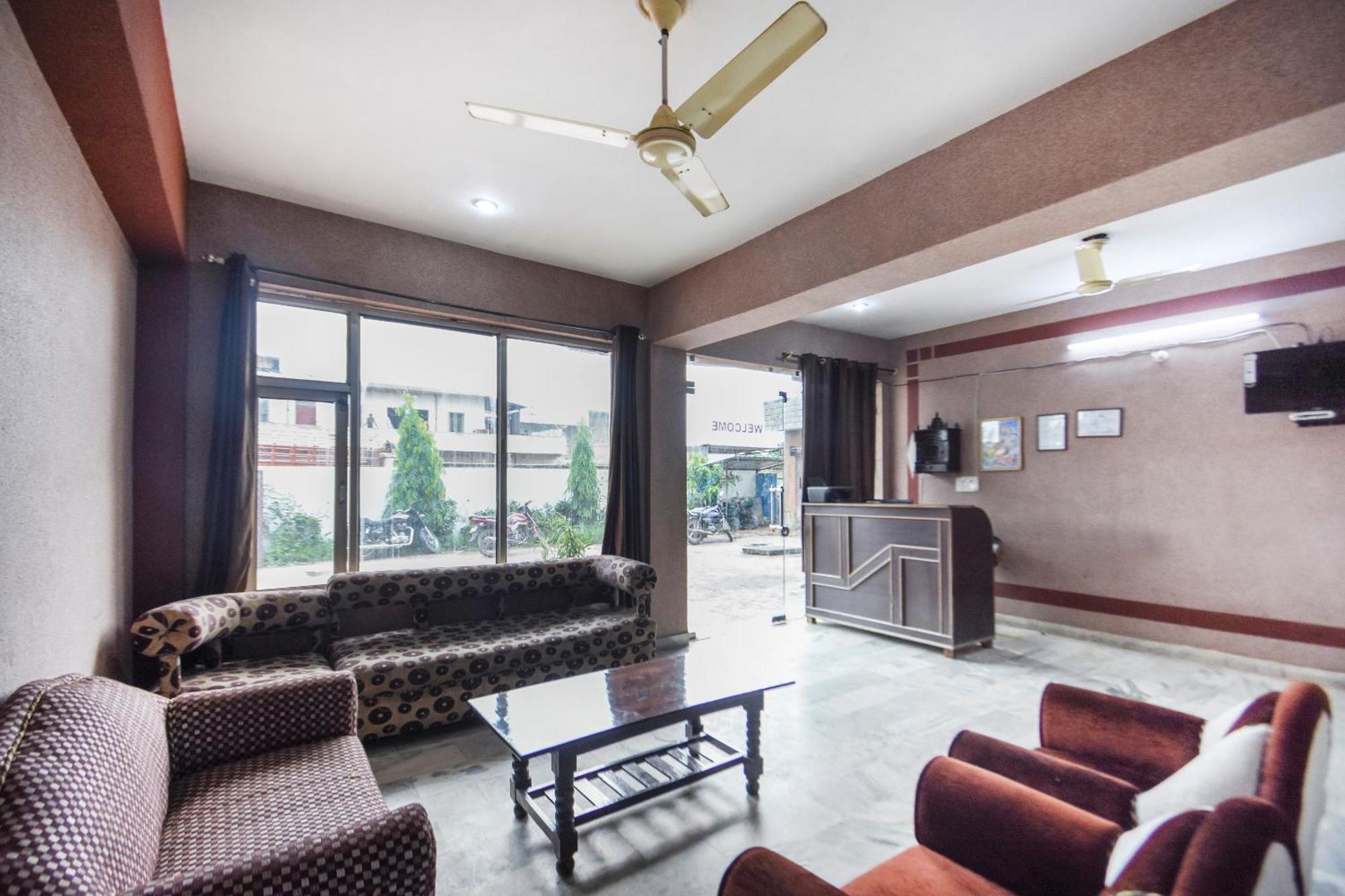 Oyo Flagship Vibes Hotel Nālāgarh Εξωτερικό φωτογραφία